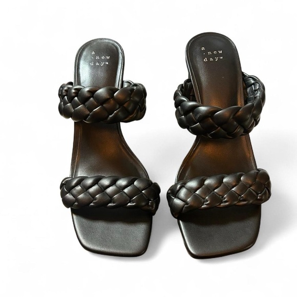 Women’s Black Braided Sandals – Size 7 | Chunky Round Heel Like New | a. New Day - Picture 4 of 8